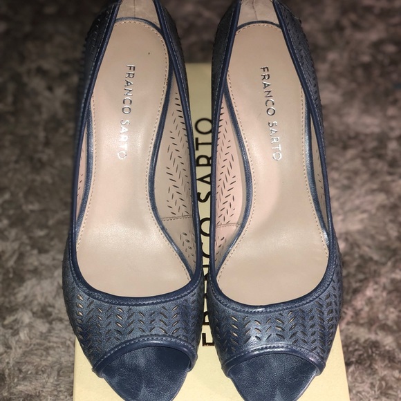 Franco Sarto peep wedge - Picture 1 of 5